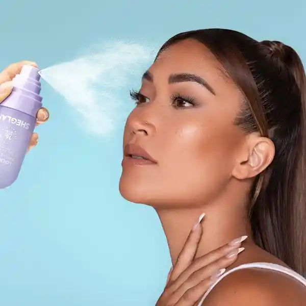 Spray Fijador Matizante Sheglam Lock'd in setting mattifying Effect Quick-drying Long Lasting