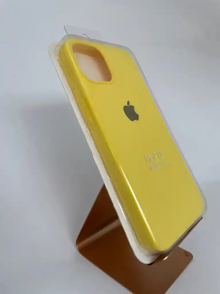 Silicon Case Iphone 13 14 Amarillo