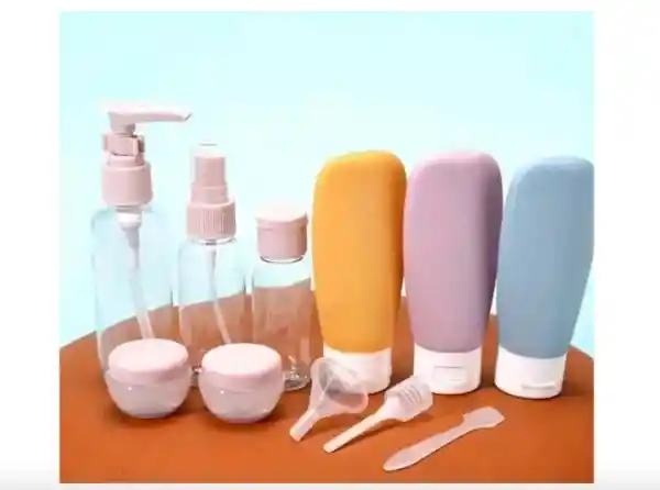 Kit Viaje Con 11 Botellas Rellenables Para Cuidado Personal