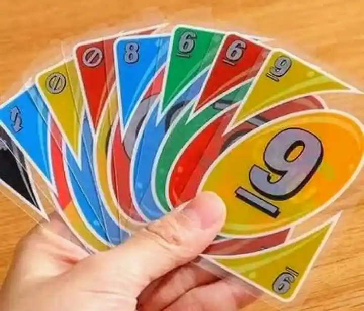 Juego De Cartas Unqhi H2o Resistentes Al Agua + Estuche