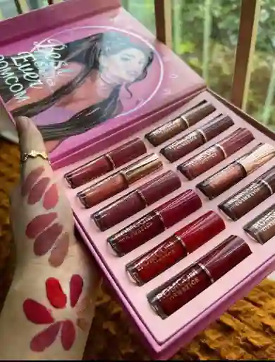 Labial Ariana Grande