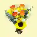 Bouquet Mini De Rosas Amarillas Y Mini Girasol