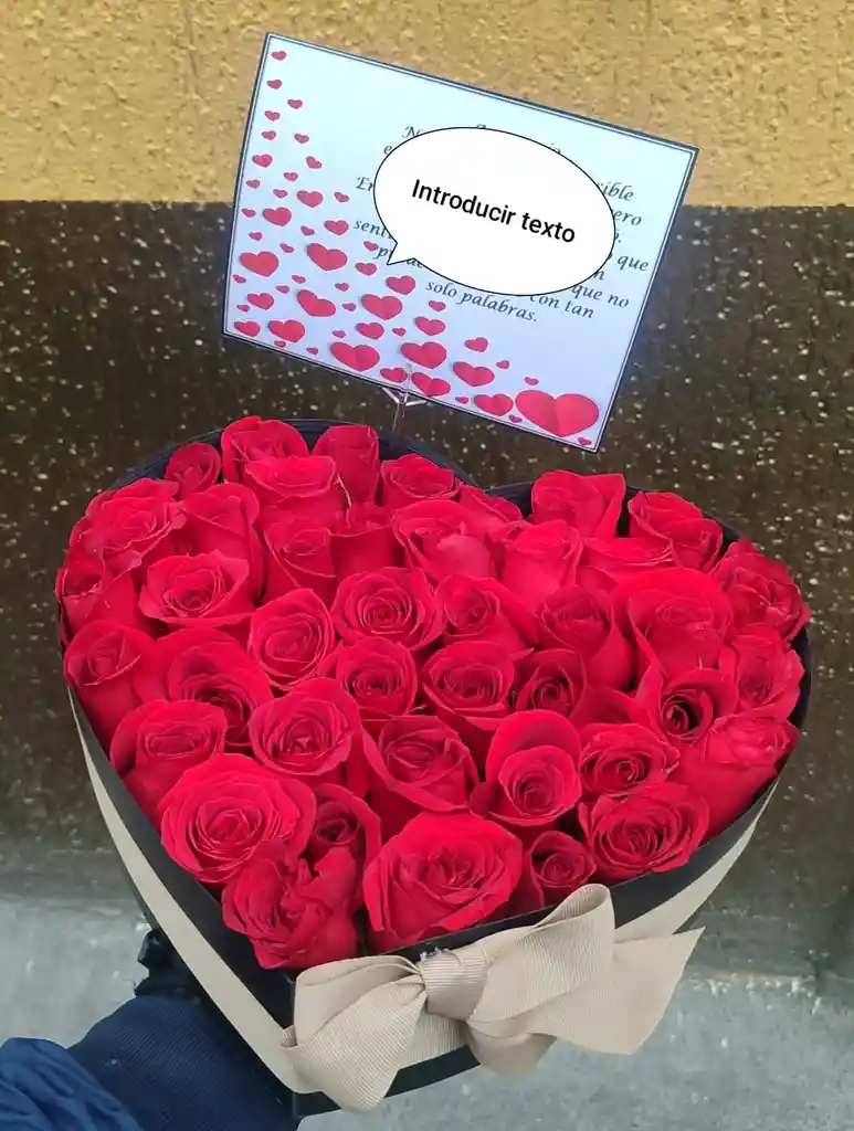 Corazón De Rosas