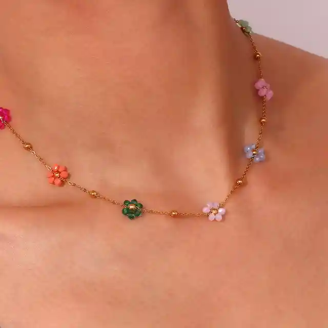 Collar Flowers
