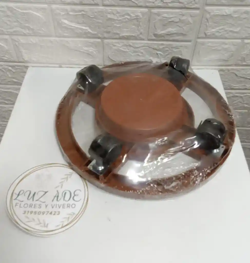 Base Para Matera Con Llantas Y ´plato Decorativo Medida 26 X26