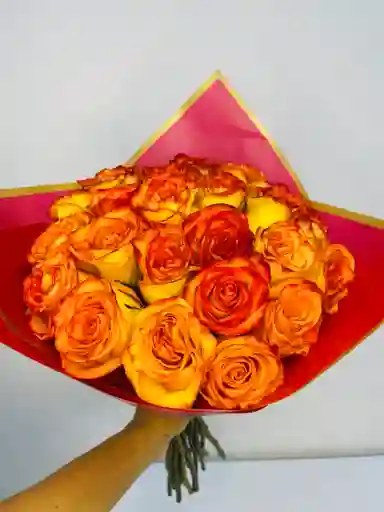 Rosas Naranjadas En Bouquet