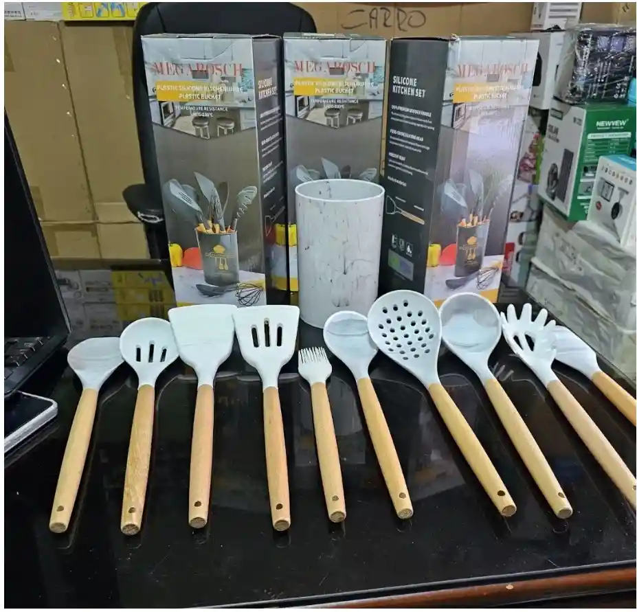 Set De Utensilios En Silicona 10 Piezas Resistente Al Calor Color Blanco