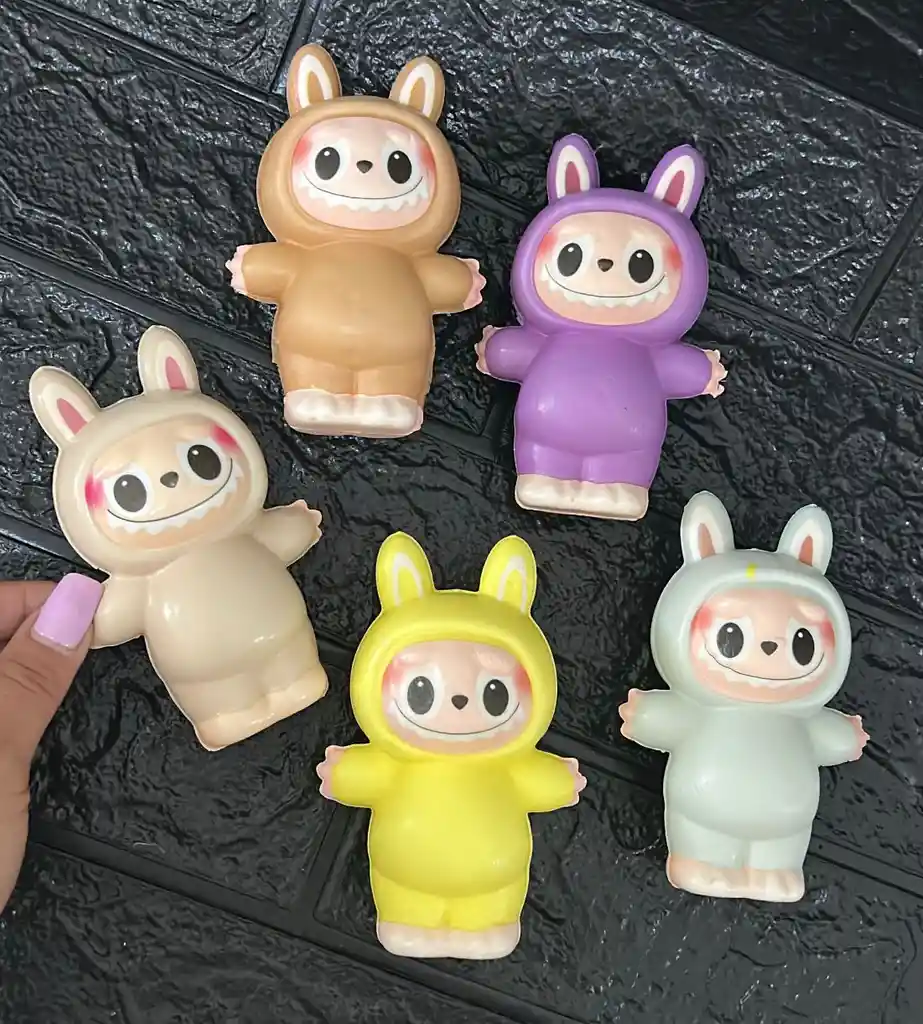 Labubu Squishy Niña