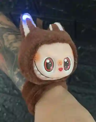 Pulcera Labubu Peluche Cafe Con Luces Y Sonido