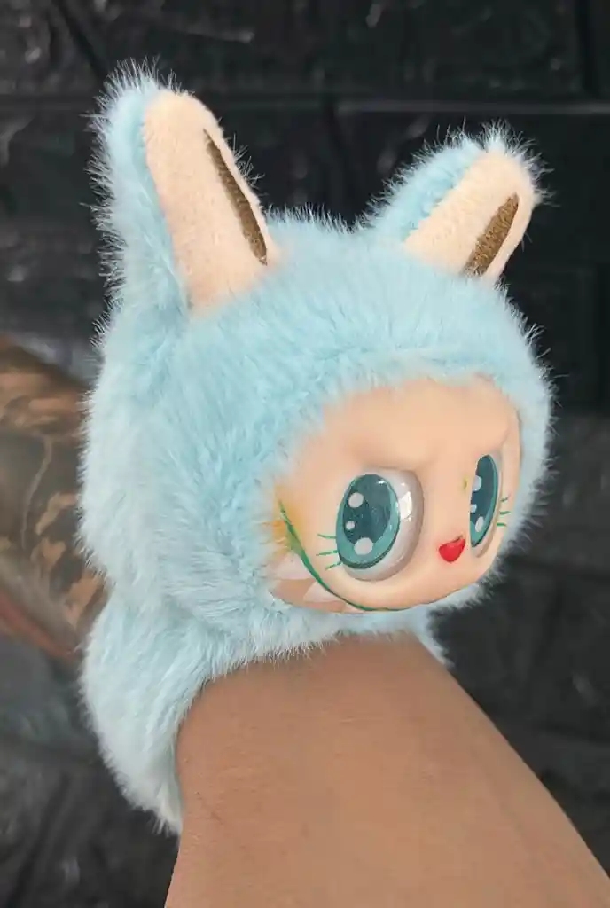 Pulcera Labubu Peluche Azul Claro Sencilla