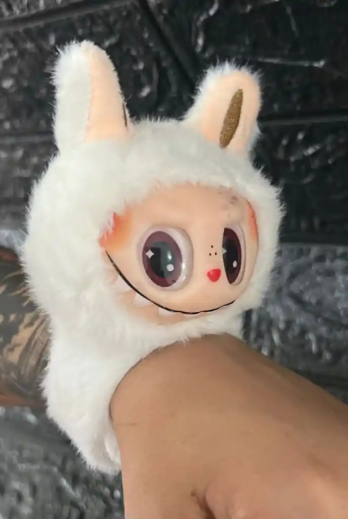 Pulcera Labubu Peluche Blanco Sencilla