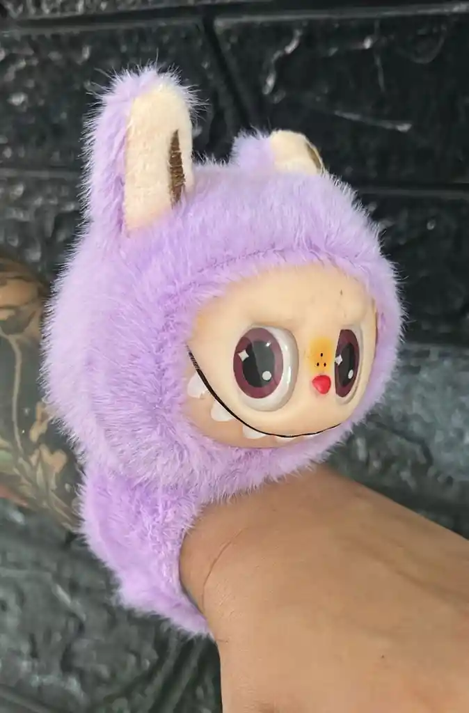 Pulcera Labubu Peluche Lila Sencilla