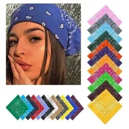 Pañoleta Con Estampado Color Gris Claro