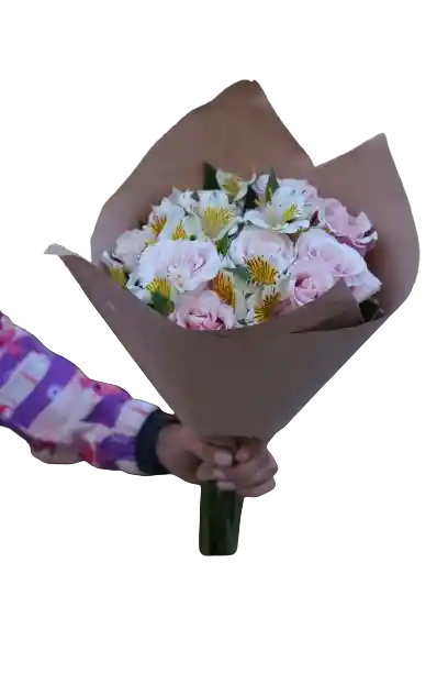 Ramo De Rosas Y Astromelias