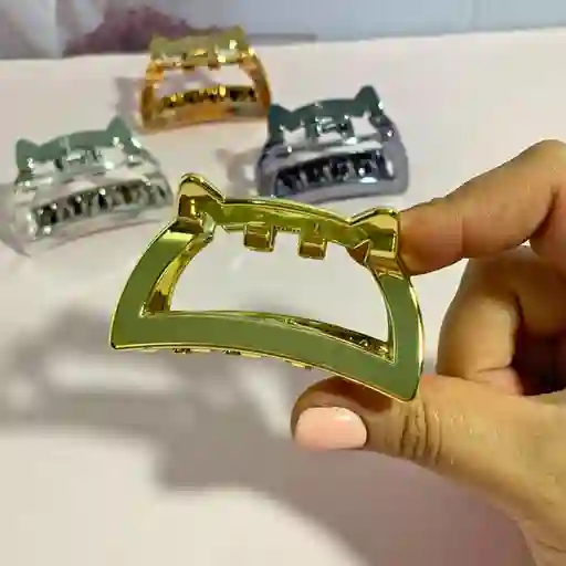 Pinza Gancho Caimán Metalizado Para Cabello