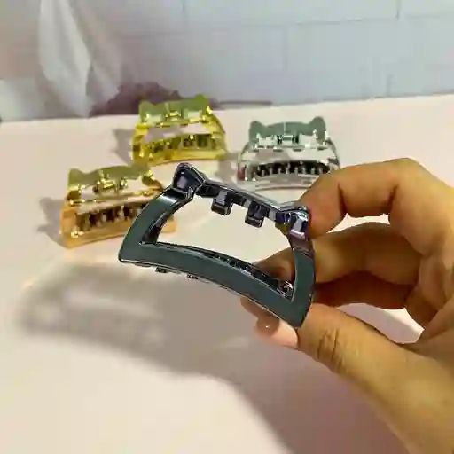 Pinza Gancho Caimán Metalizado Para Cabello