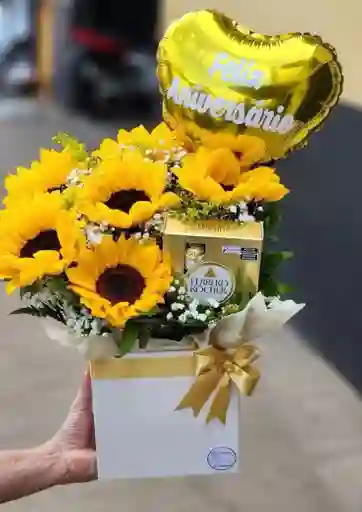 Caja De 8 Girasoles + Ferrero X4 & Globo