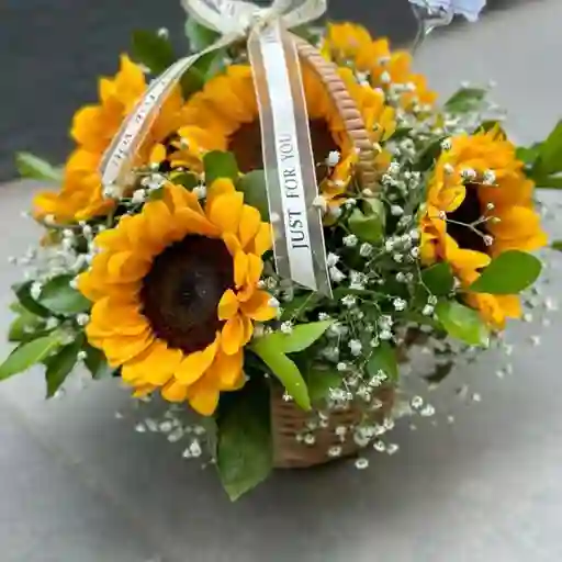 Canasta De 5 Girasoles + Rusco & Perlita