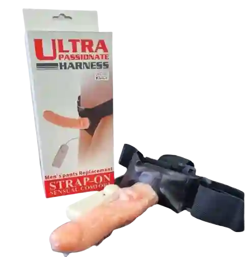 Arnes Consolador Con Dildo Realista