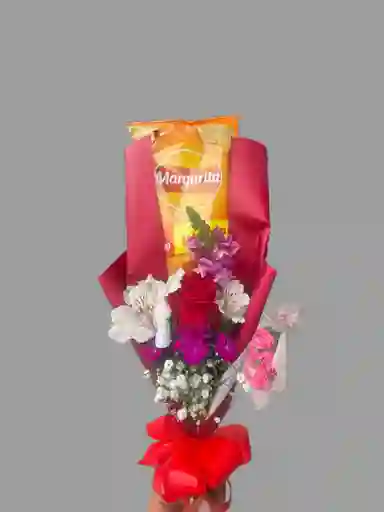 ❤️ 1 Rosa Roja Decorada Con Elegante Papel Coreano 🌸 Acompañada De Astromelia, Boca De Dragón, Clavel Chino Y Yibso 🎀 Moño En Cinta 🍟 Papas Margarita En Tu Sabor Favorito