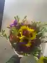 Bouquet Buchon🌻 4 Girasoles Radiantes Que Llenan De Luz 🌹 Rosas Rojas Apasionadas