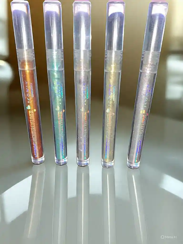 Delineador De Ojos Con Glitter Empaque Transparente Marca Iconik
