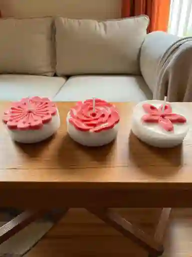 Regalo Especial 3 Velas Decorativas Y Aromatizantes Flor Encendida