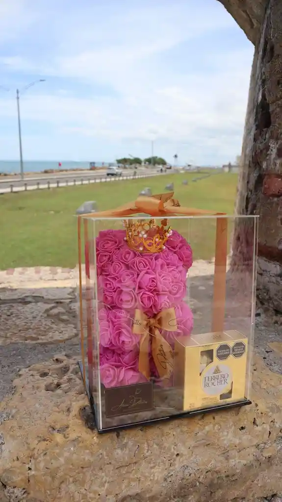Oso De Rosas Eternas Con Luz Led Y Chocolates Ferrero – Edición Luxury En Caja Acrílica
