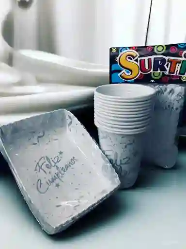 Set De Platos, Vasos Y Cucharas Con Diseño De Feliz Cumpleaños Blanco Y Plateado Para Fiestas Y Piñatas