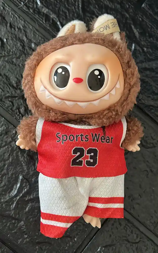 Muñeco Labubu Con Ropa