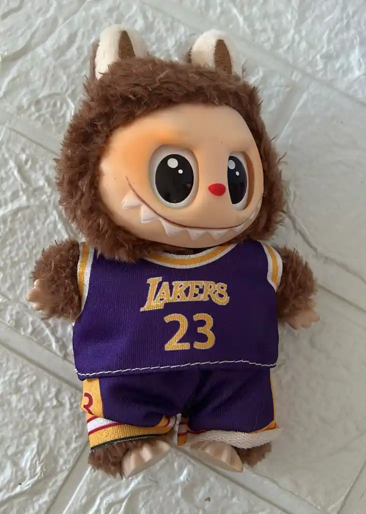 Muñeco Labubu Con Ropa