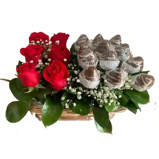 Sembrado De Rosas Y Fresas