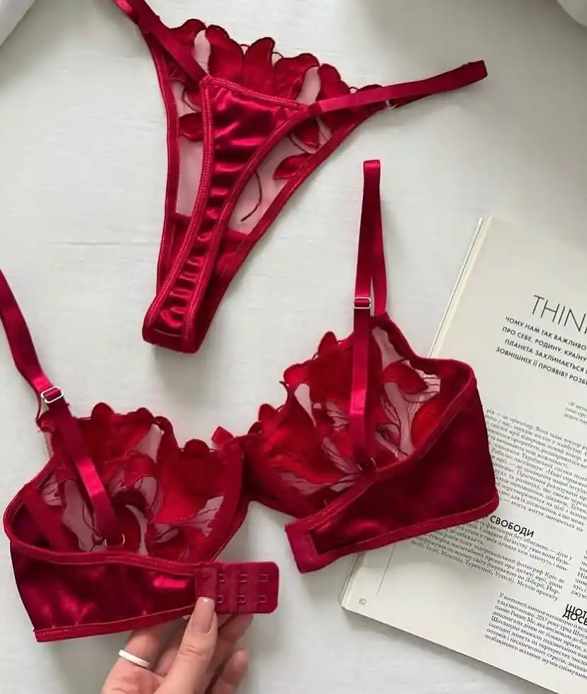 Set Gardenia Rojo Vino