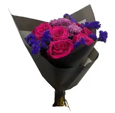 💜 Bouquet Intenso De Rosas Fucsia Y Flores Lilas