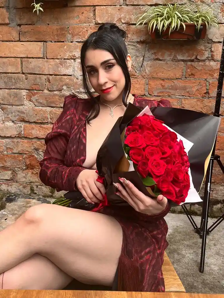Ramo De Rosas Rojas Buchon