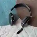 Diademas P9 Negra / Conexion Bluetooth / Auxiliar / Micro Sd / Radio / Audifonos