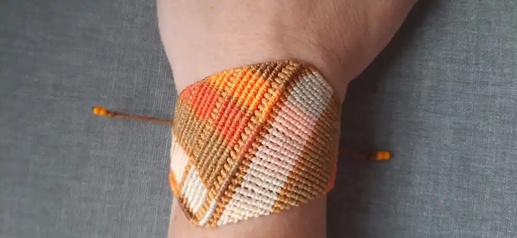 Pulsera De Macramé Geométrica/pieza Única/arte De Macramé "alma De Arcilla"