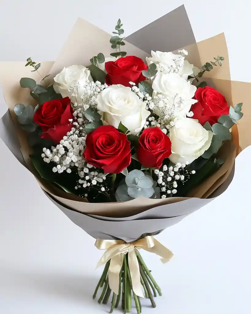 Ramo Amor Dual – 12 Rosas Rojas Y Blancas