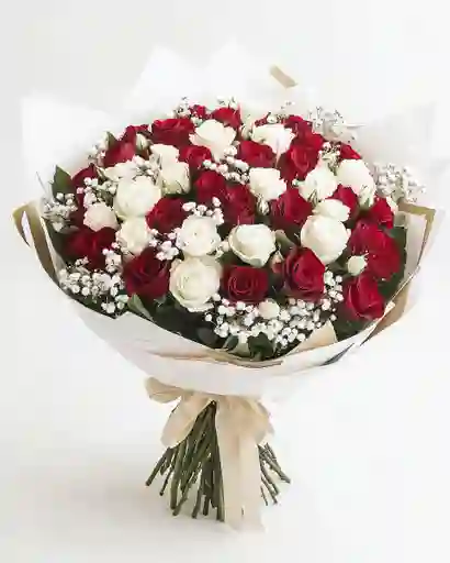 Ramo Símbolo De Amor Total – 100 Rosas Rojas Y Blancas
