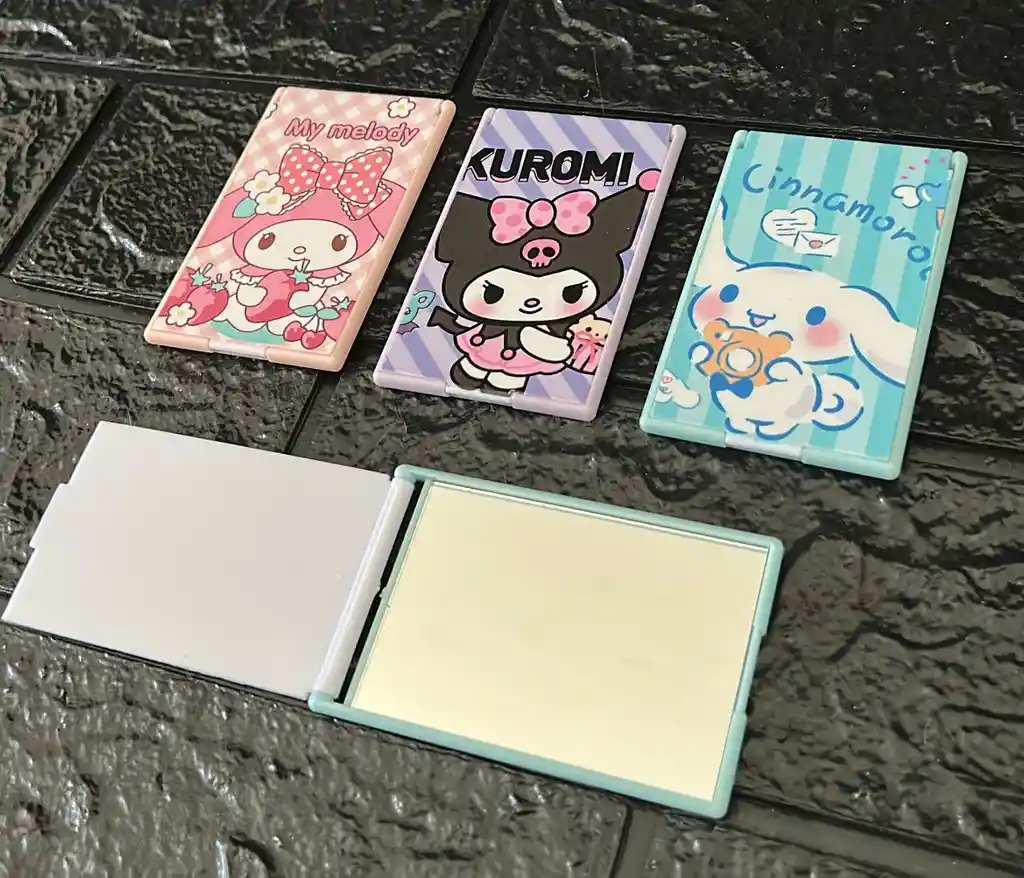 Espejo Pequeño Sanrio