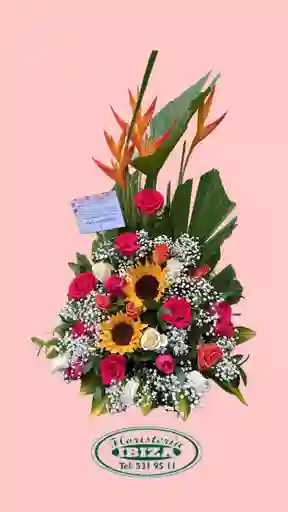 Arreglo Rosa Rosada Y Blancas, Con Girasol