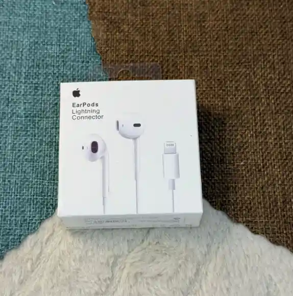 Audifonos De Iphone De Cable / Conexion Bluetooth Encendido
