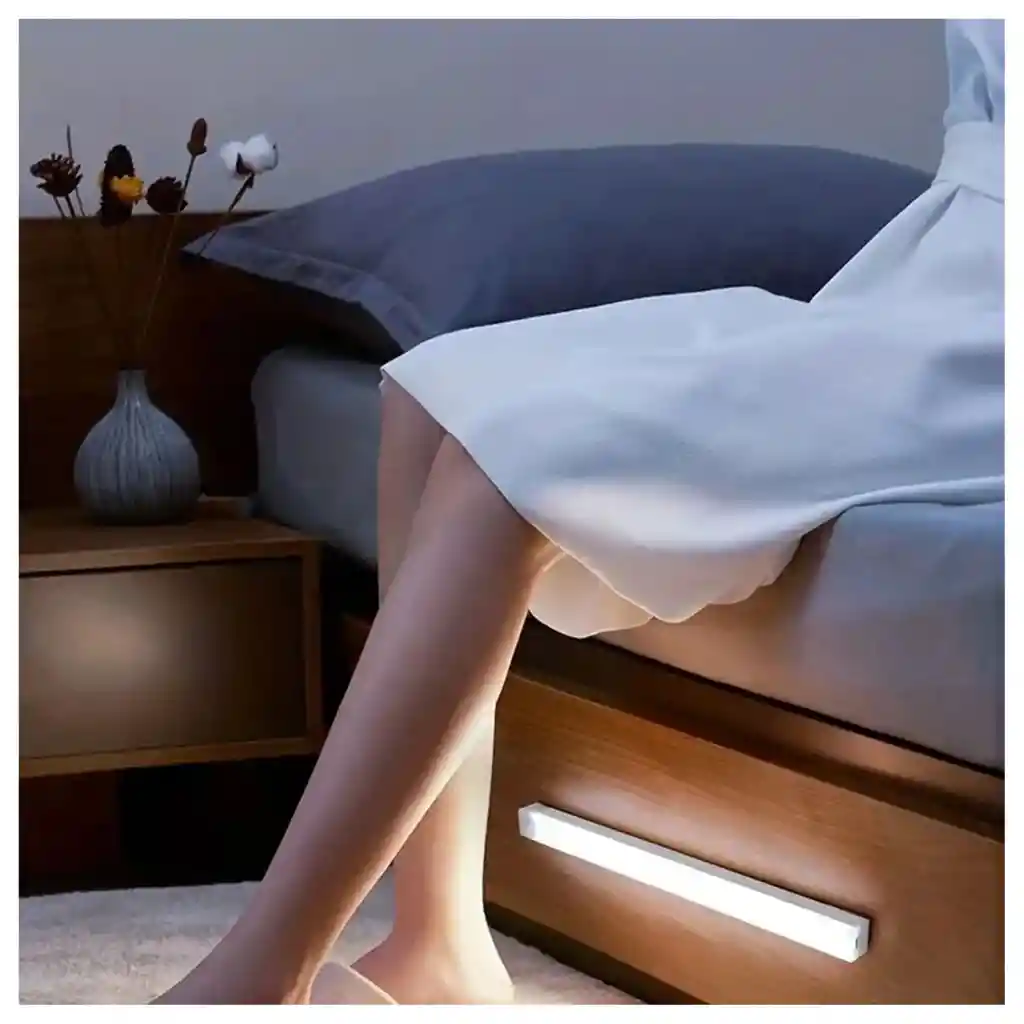 Lampara Luz Led Sensor De Movimiento Recargable 20 Cm