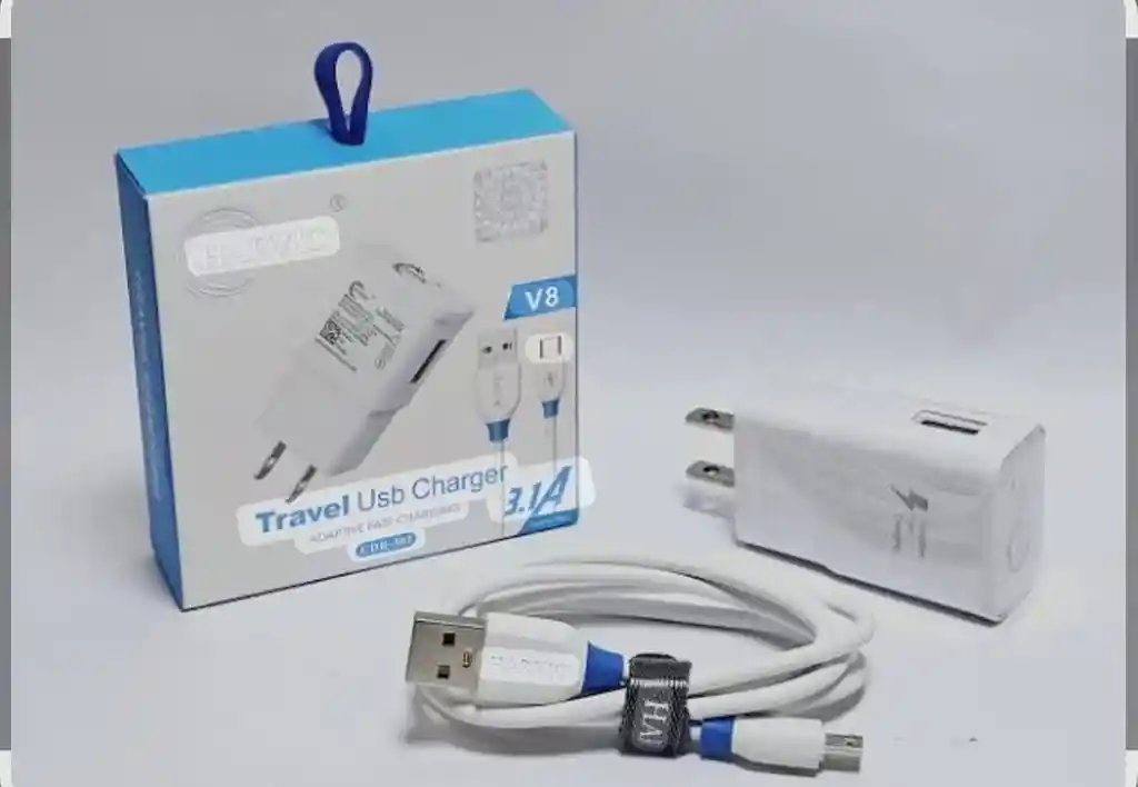 Cargador De Viaje Lummy Travel Fast Charger V8