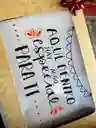 Regalo Detalle Sorpresa De Aqui Hay Algo Especial Para Ti