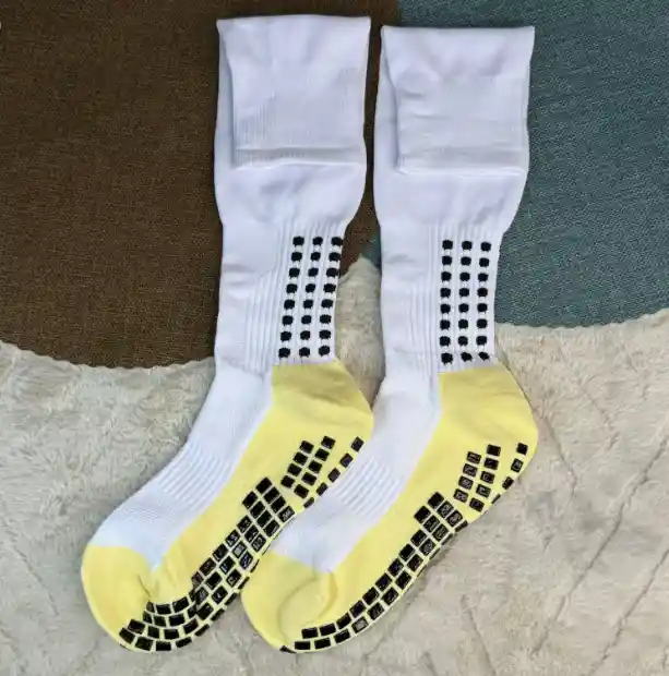 Medias Largas Antideslizantes / Proteccion Y Comodidad / Blancas