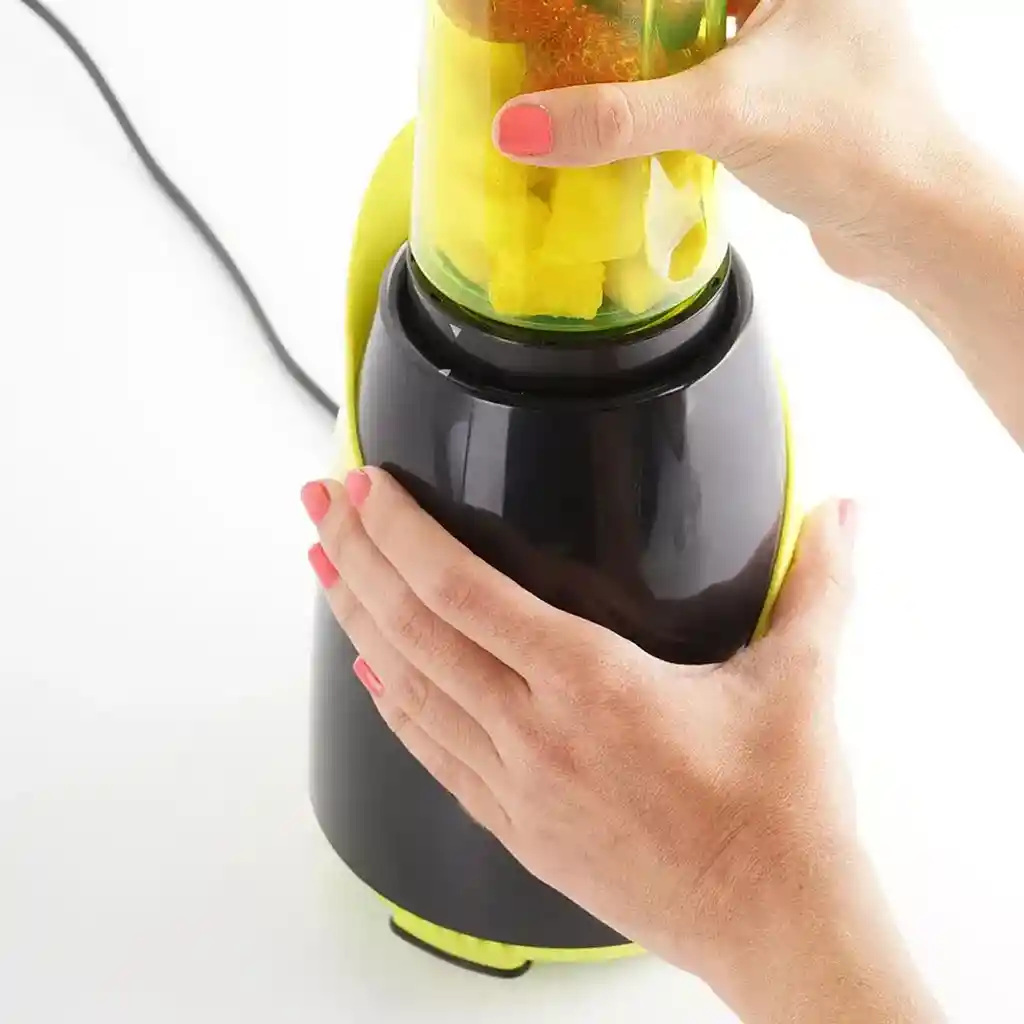 Licuadora Deportiva Universal L71470 200w 600ml -verde