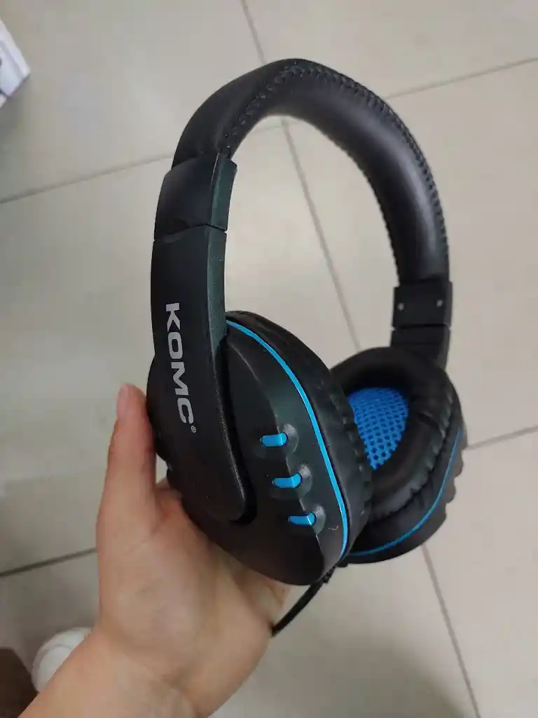 Audifonos Con Cable Diadema Negra Con Azul Komc