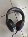 Audifonos Con Cable Diadema Negra Con Roja Komc C