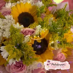 Girasoles 5 + Margaritas + 8 Rosas Rosadas